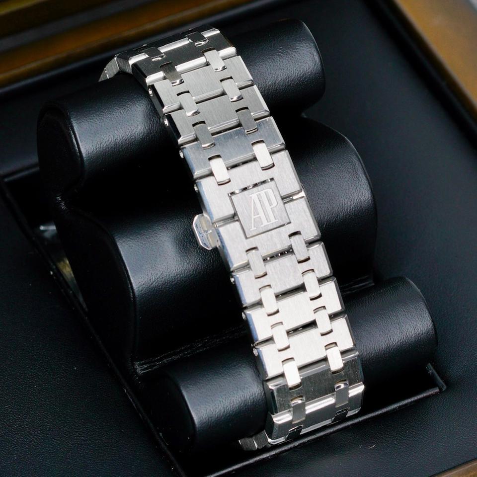 Audemars Piguet Royal Oak Selfwinding 15300ST.OO.1220ST.02 “BLUE OAK” Blue Dial Stainless Steel 39mm — photo 8