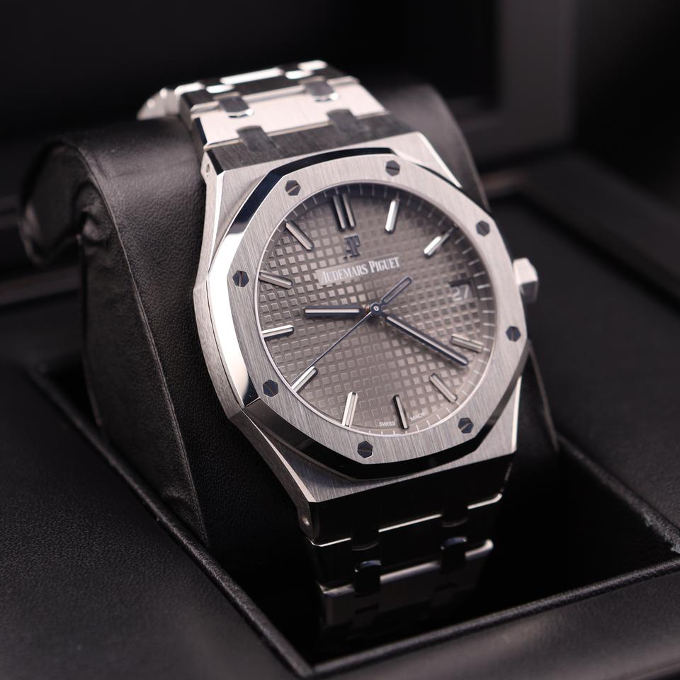 Audemars Piguet Royal Oak Grey Rhodium Dial 15500ST Like New Full Set — photo 3