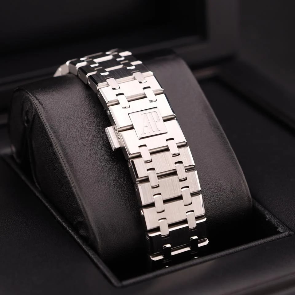 Audemars Piguet Royal Oak Grey Rhodium Dial 15500ST Like New Full Set — photo 8