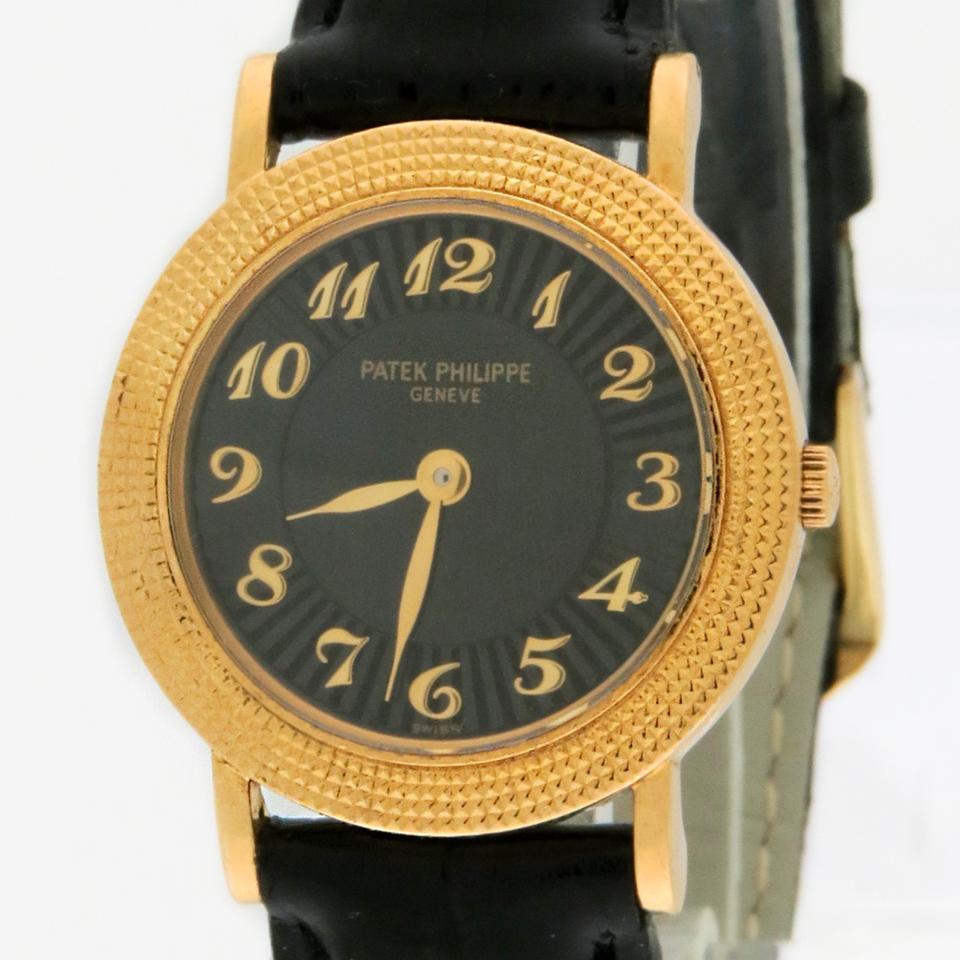 Patek Philippe Calatrava 18k Ladies 26mm Quartz Hobnail Clous-de-Paris Bezel Black Arabic Dial