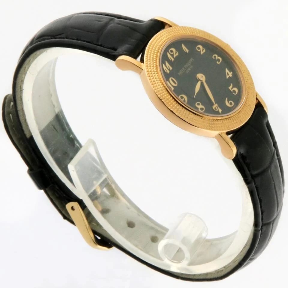 Patek Philippe Calatrava 18k Ladies 26mm Quartz Hobnail Clous-de-Paris Bezel Black Arabic Dial — photo 3