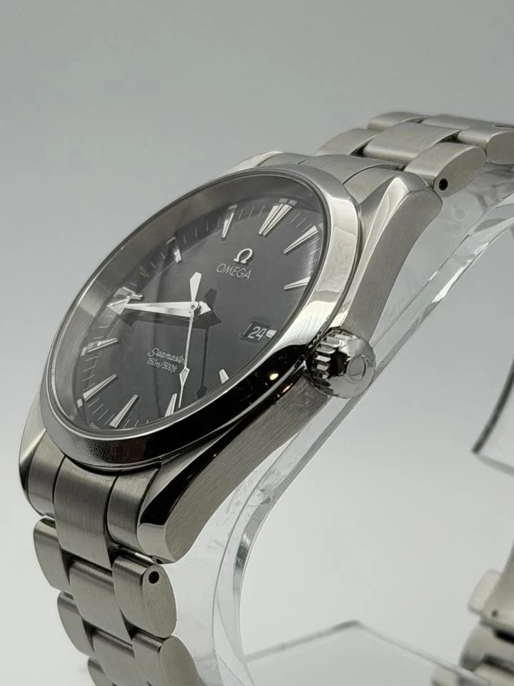 Omega Seamaster Aqua Terra Excellent Condition with Extra OEM Links Box and Manual — photo 6