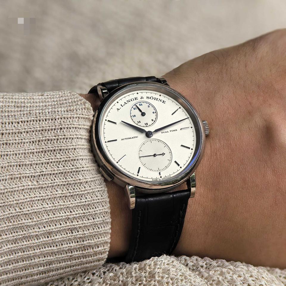 A. Lange &amp; Söhne Saxonia Dual Time