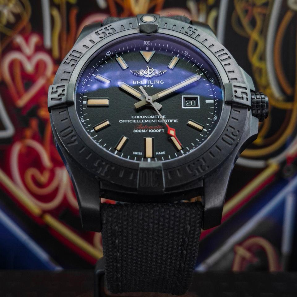 Breitling Avenger Blackbird FREE Shipping Box and Papers Black Dial Strap
