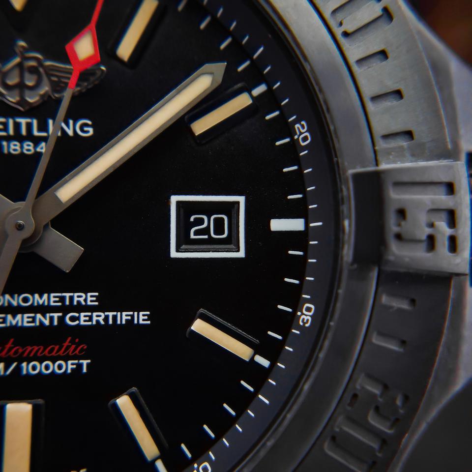 Breitling Avenger Blackbird FREE Shipping Box and Papers Black Dial Strap — photo 9