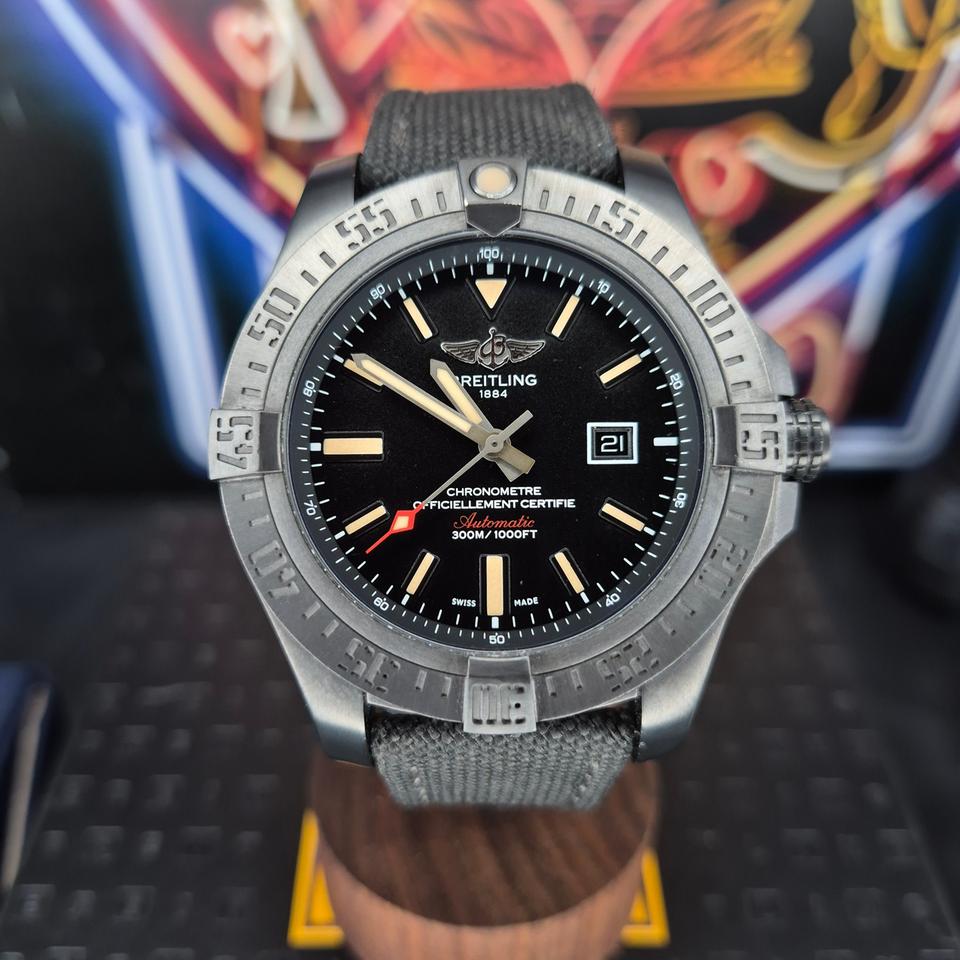 Breitling Avenger Blackbird FREE Shipping Box and Papers Black Dial Strap — photo 19