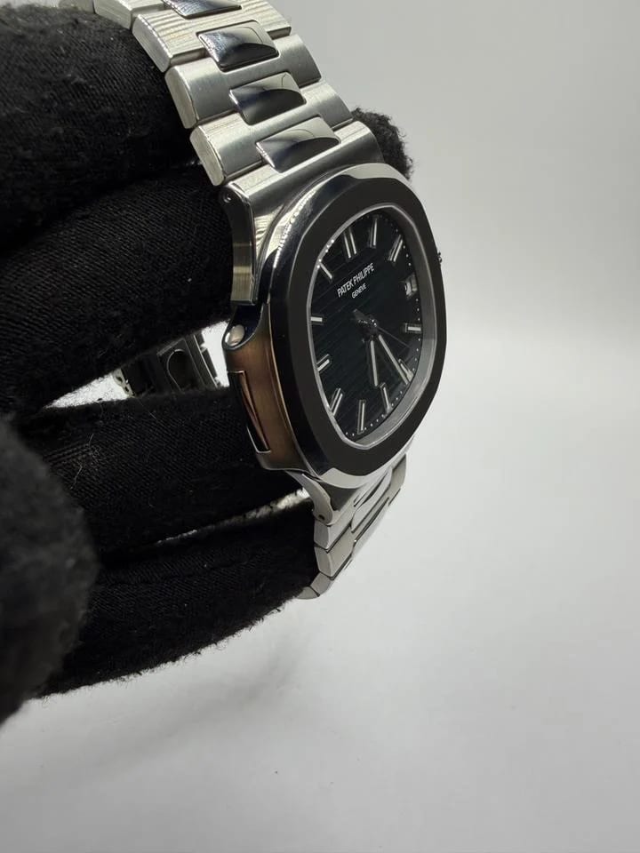 Patek Philippe Nautilus 5711/1A-014 — photo 4