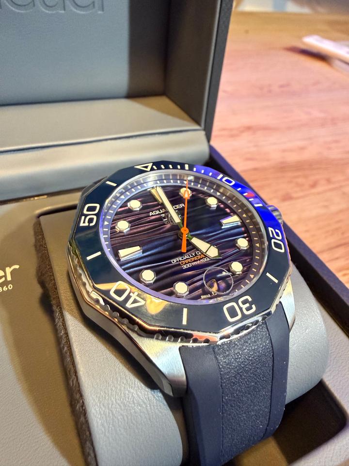 TAG Heuer Aquaracer 300M Professional 300 Date Complete set with Warranty