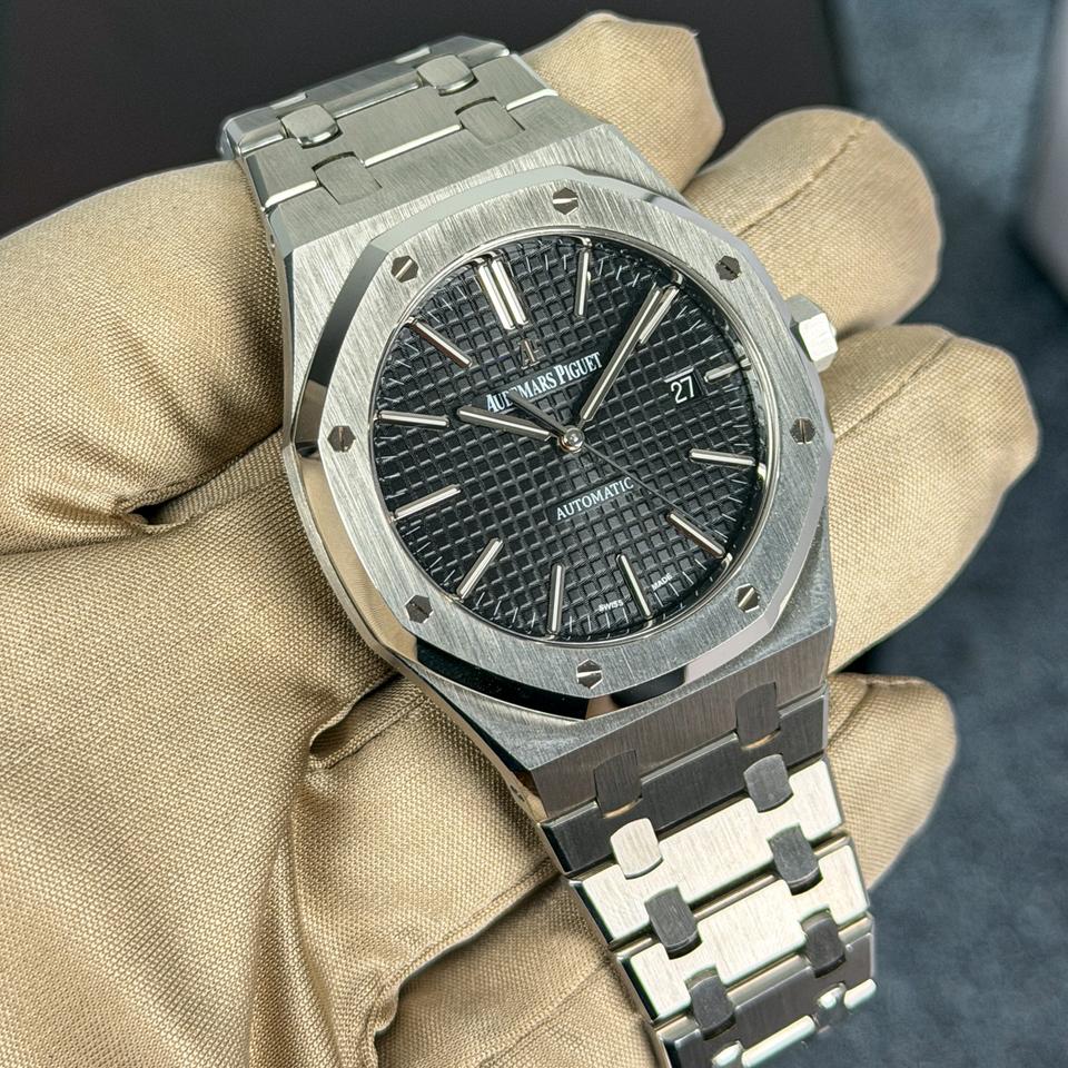 Audemars Piguet Royal Oak Selfwinding All original paperwork and full links. In stock! — photo 2