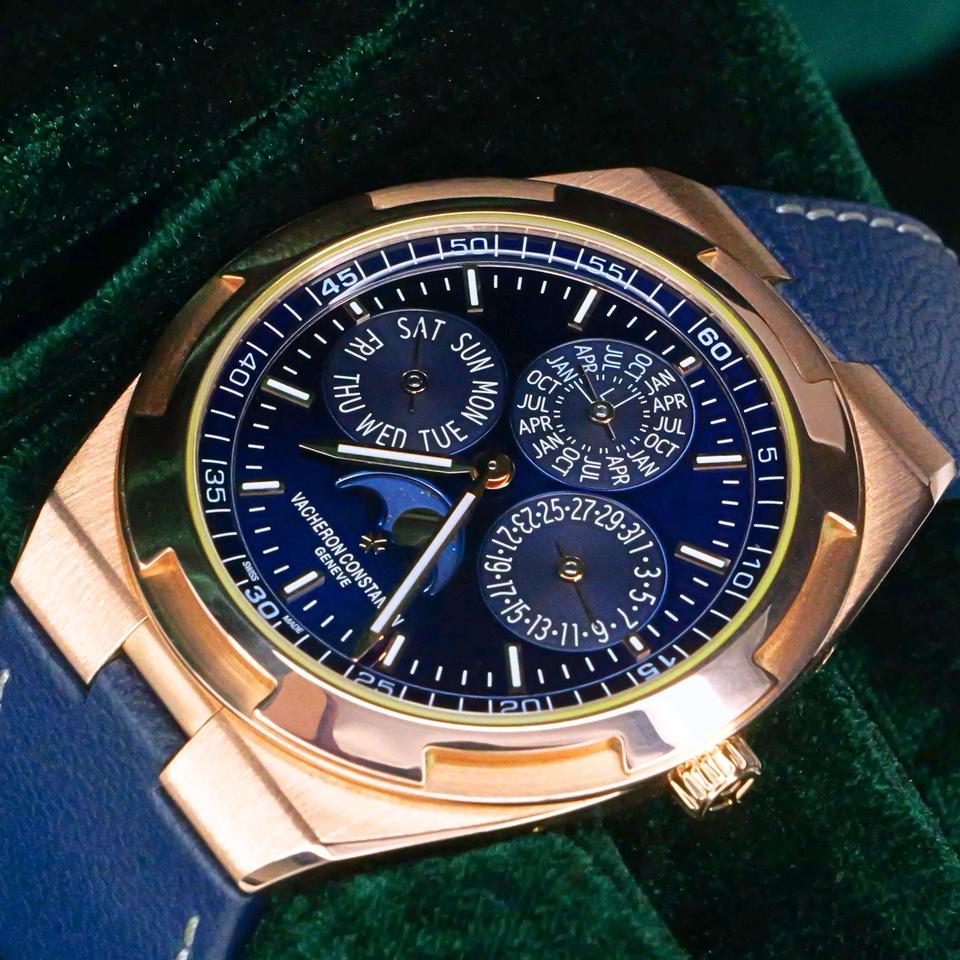 Vacheron Constantin Overseas MINT FULL SET Overseas Perpetual Calendar Ultra-Thin Blue Dial 18K Rose Gold Leather 4300V — photo 9
