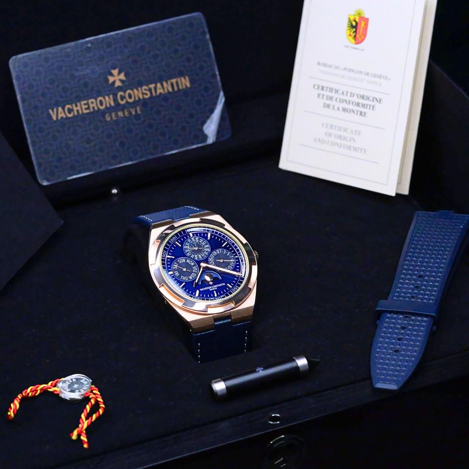 Vacheron Constantin Overseas MINT FULL SET Overseas Perpetual Calendar Ultra-Thin Blue Dial 18K Rose Gold Leather 4300V — photo 15