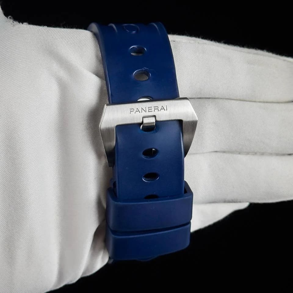 Panerai Luminor Marina 44mm Blue Dial PAM01313 Complete Warranty Coverage until 2028 - Extra OEM strap — photo 5