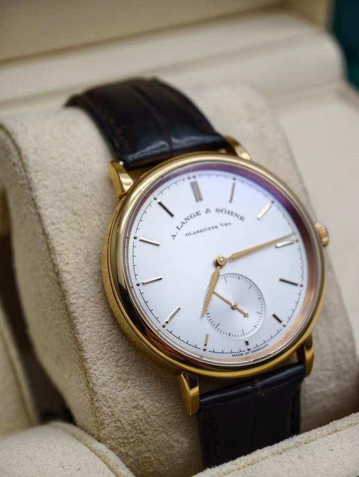 A. Lange &amp; Söhne Saxonia 380.032