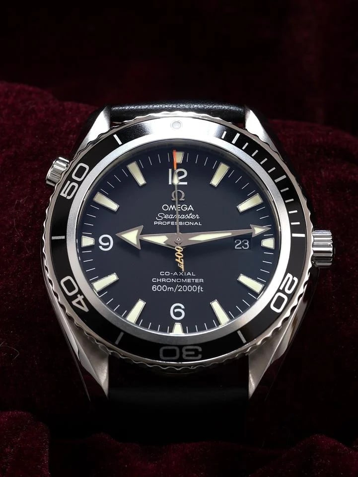 Omega Seamaster Planet Ocean Limited Edition - Pre-Owned James Bond Casino Royale Seamaster Planet Ocean 600M 29075091 with box and papers — photo 2