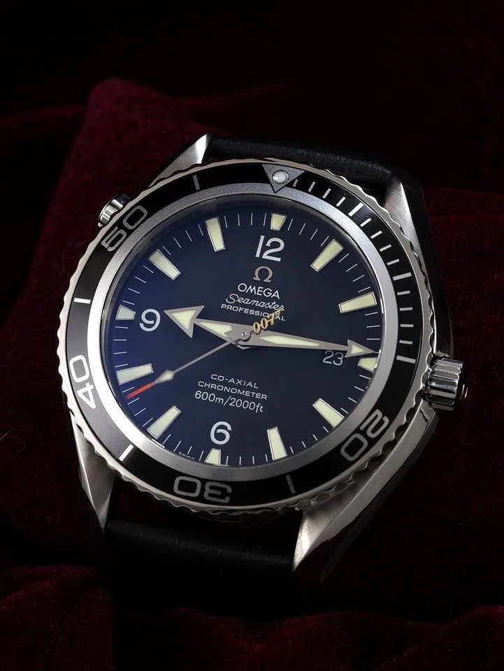 Omega Seamaster Planet Ocean Limited Edition - Pre-Owned James Bond Casino Royale Seamaster Planet Ocean 600M 29075091 with box and papers — photo 3