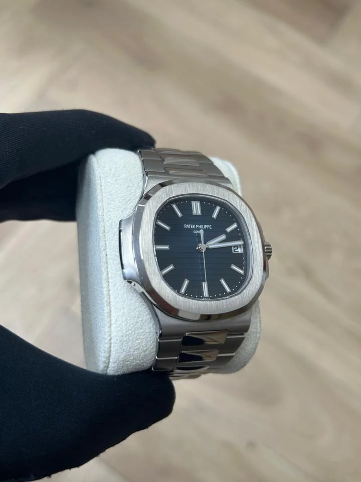 Patek Philippe Nautilus 2024 Nautilus 5811/1g — photo 2
