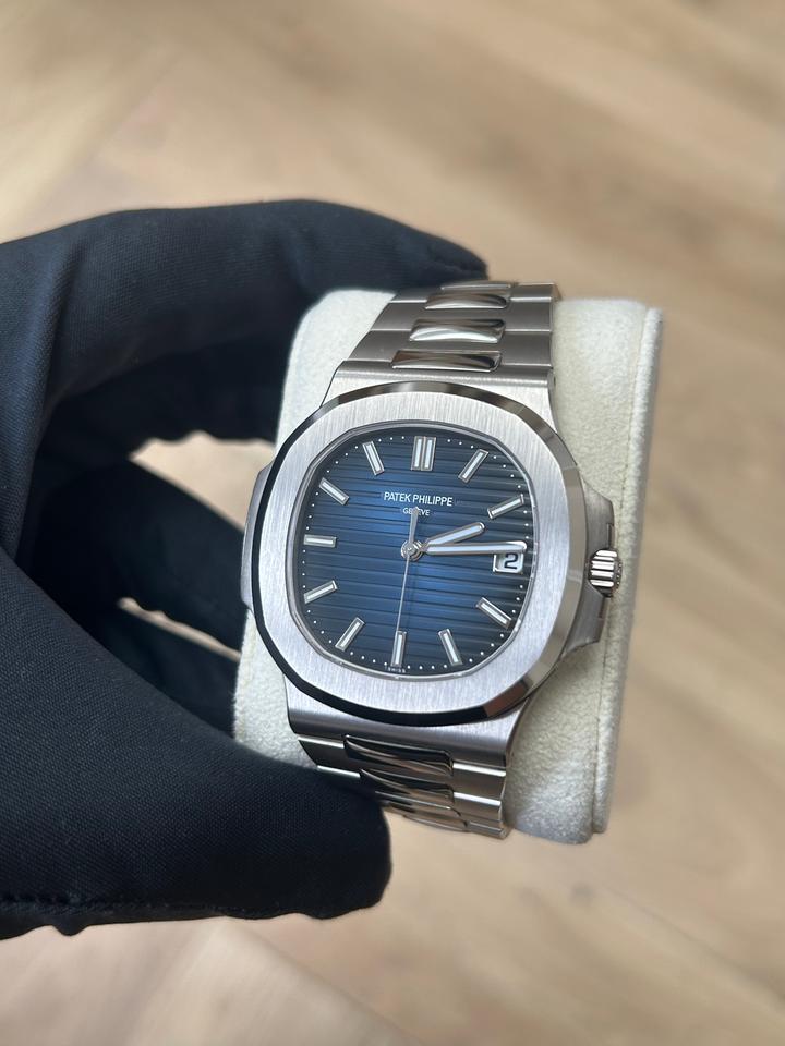 Patek Philippe Nautilus 2024 Nautilus 5811/1g — photo 4