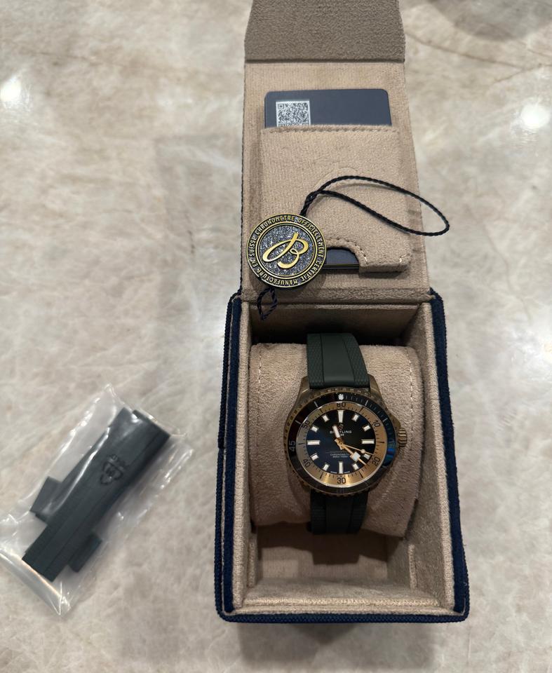 Breitling Superocean 42 Automatic 42 Full Set extra OEM straps included Priced to sell