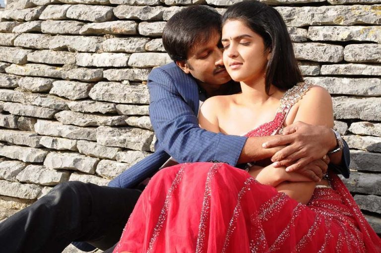 wanted-telugu-movie-hot-romantic-stills001-768x510_f7wqm4 কিভাবে বুঝবেন আপনার সঙ্গি সেক্সে ইচ্ছুক কি না ,জানুন
