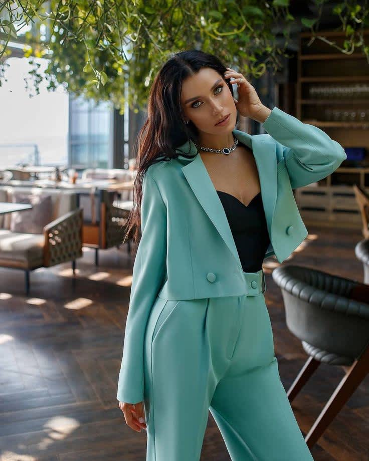 Olive Green Pantsuit for Women with Cropped Buttoned Blazer and Straight Pants
