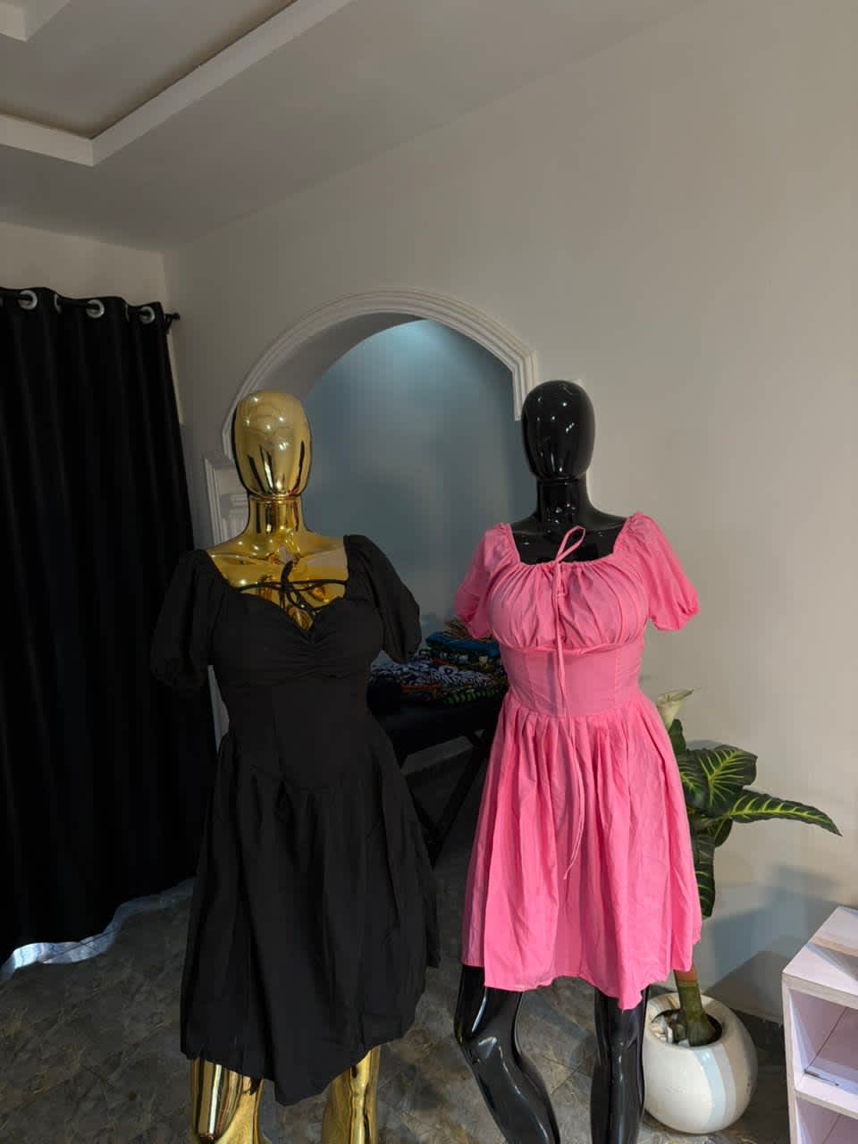 Short gown