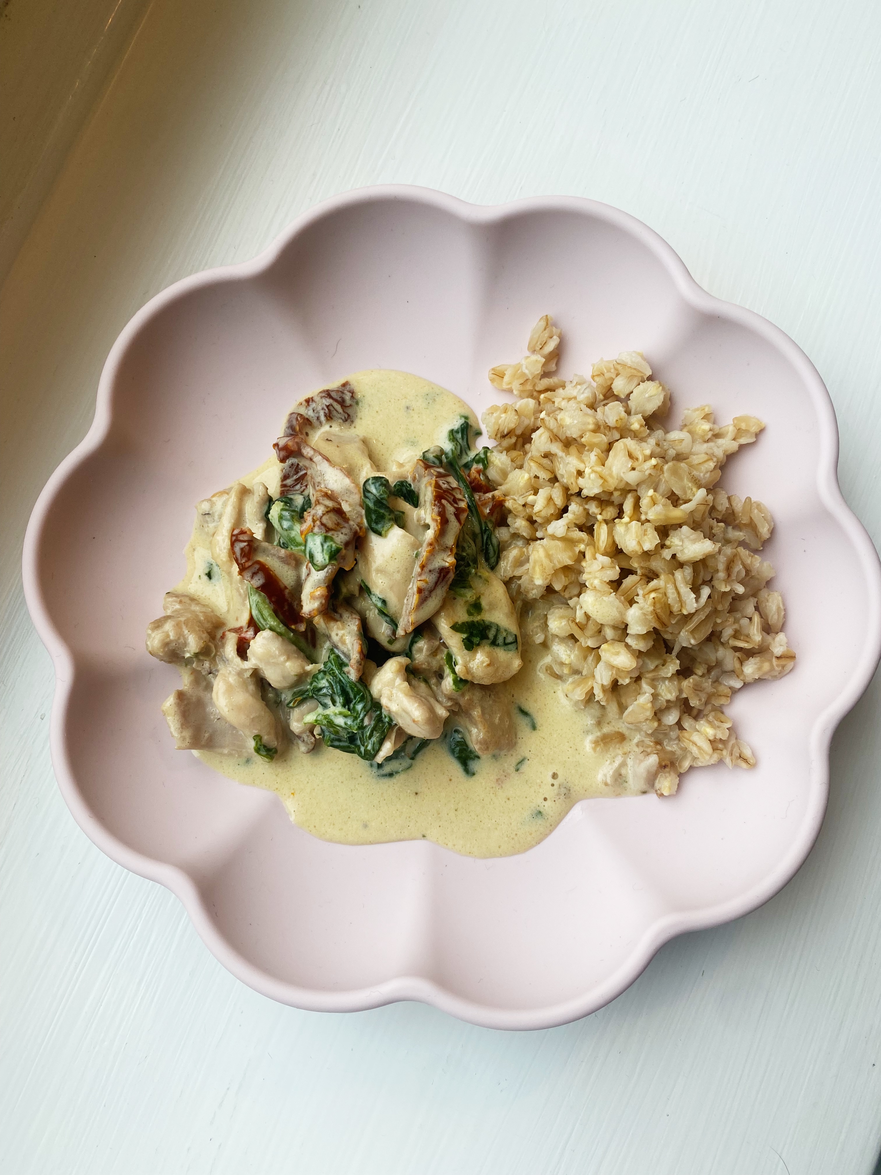 Kycklinggryta med soltorkade tomater