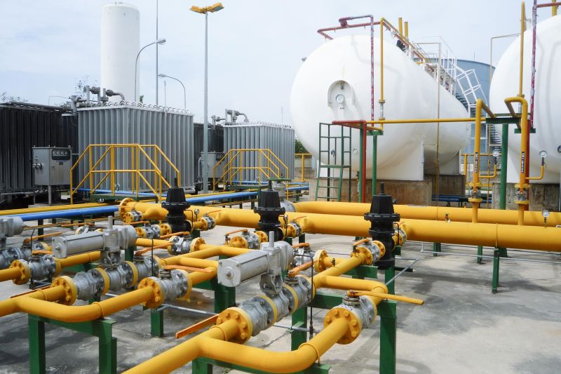 lắp đặt hệ thống gas công nghiệp sử dụng bồn chứa