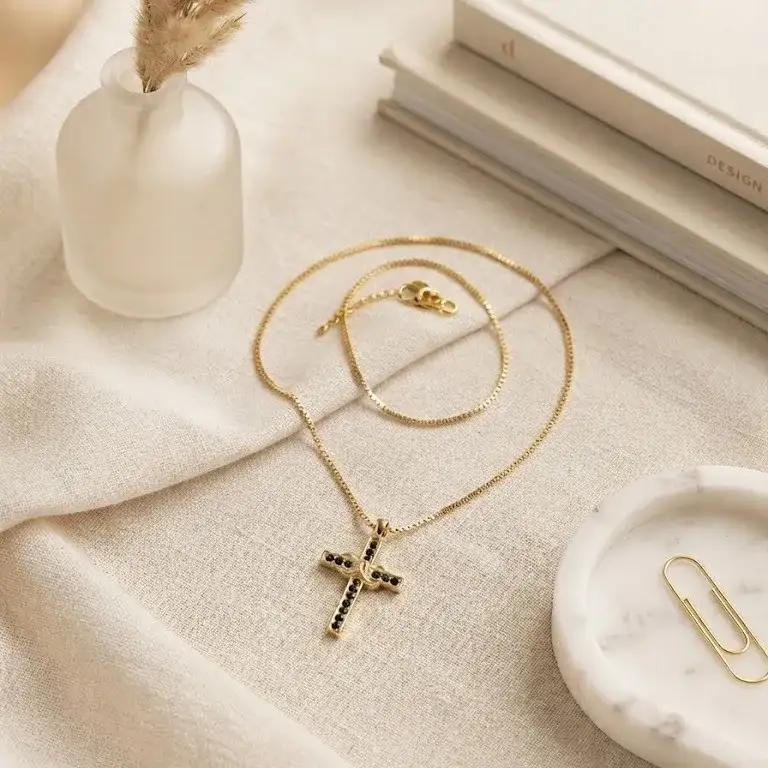 The Arden necklace 1