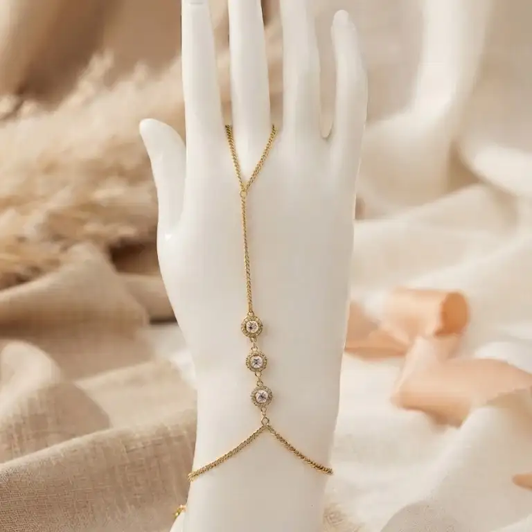 Diamond Dazzle Hand Chain 1