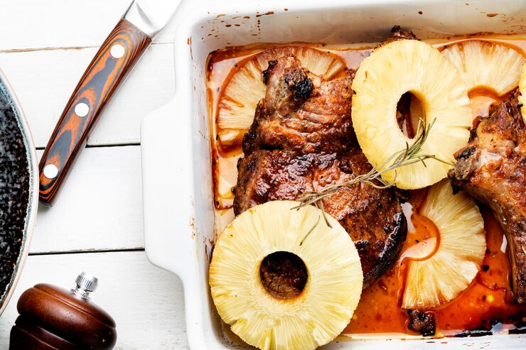 Can Pineapple Really “Eat” Meat? The Science Behind Bromelain, Digestion, and the Viral Claim