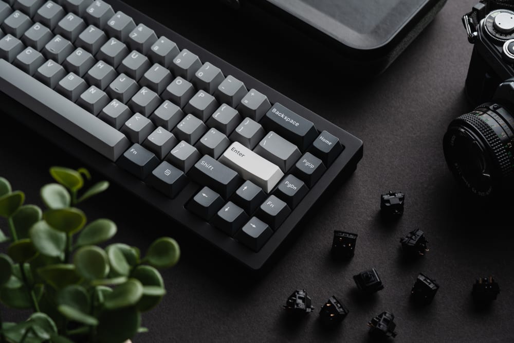 TG67 V2 with Seal Keycaps