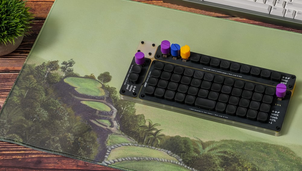 40% Keyboard with Lost City Mat