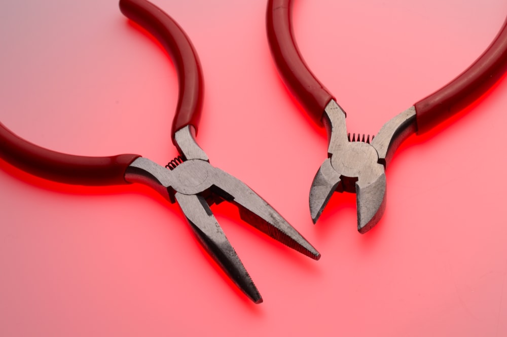 Wire Cutters for Clipping Stems