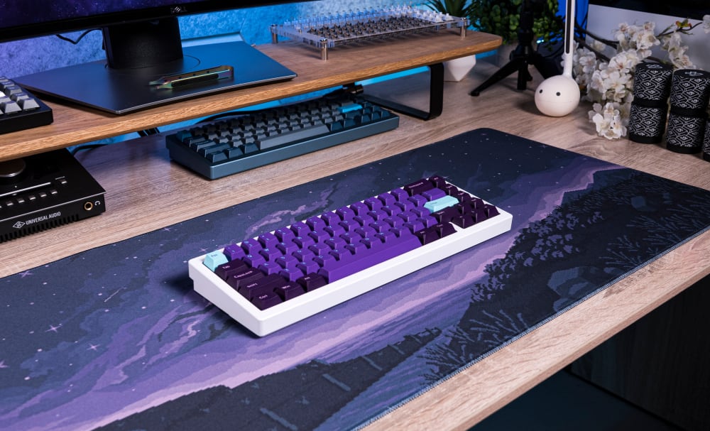 Galaxy PBT Keycaps with Pixel Comet Desk Mat