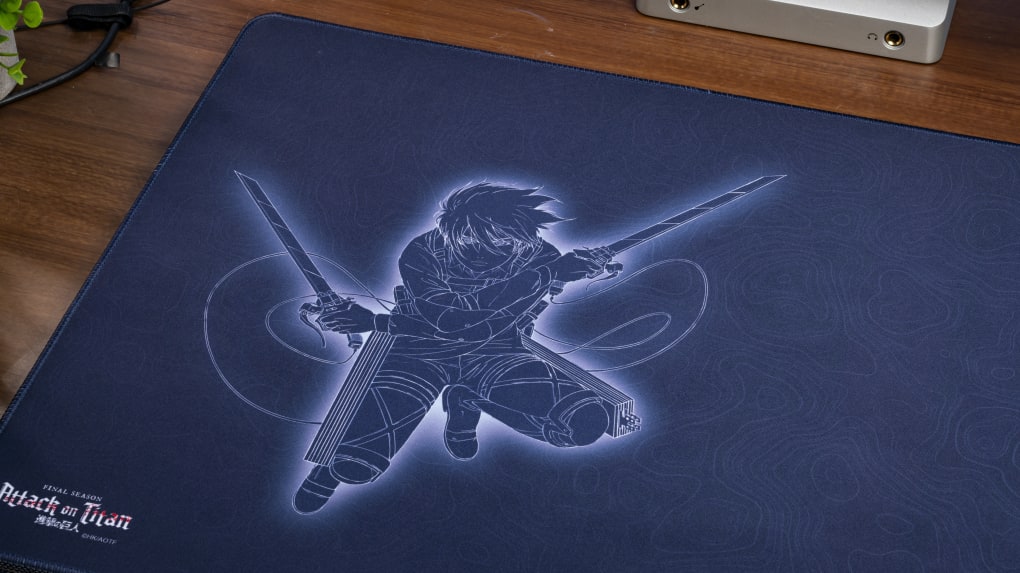 Attack on Titan Topo Desk Mat