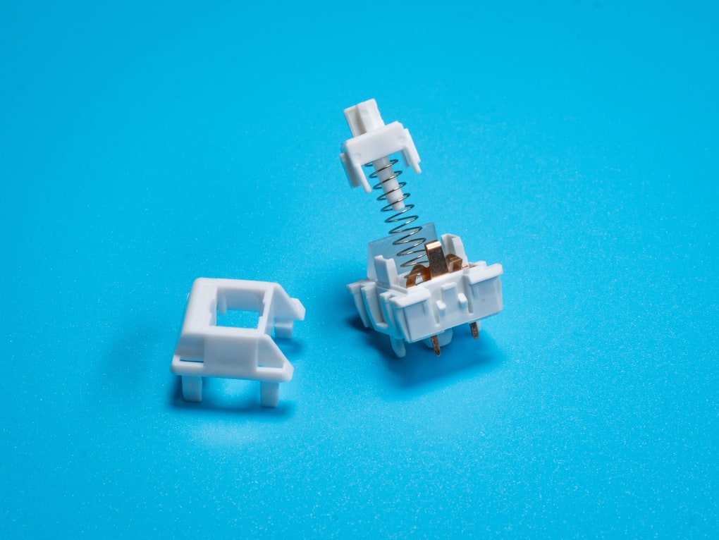 White Fox V2 linear switches