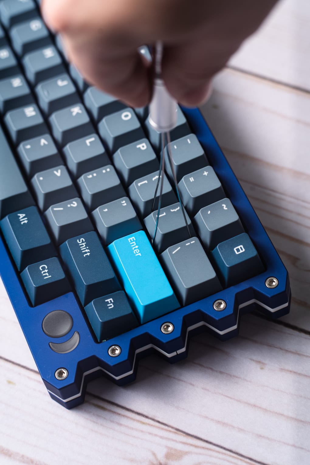 Metal Keycap Puller by Kelowna Labs