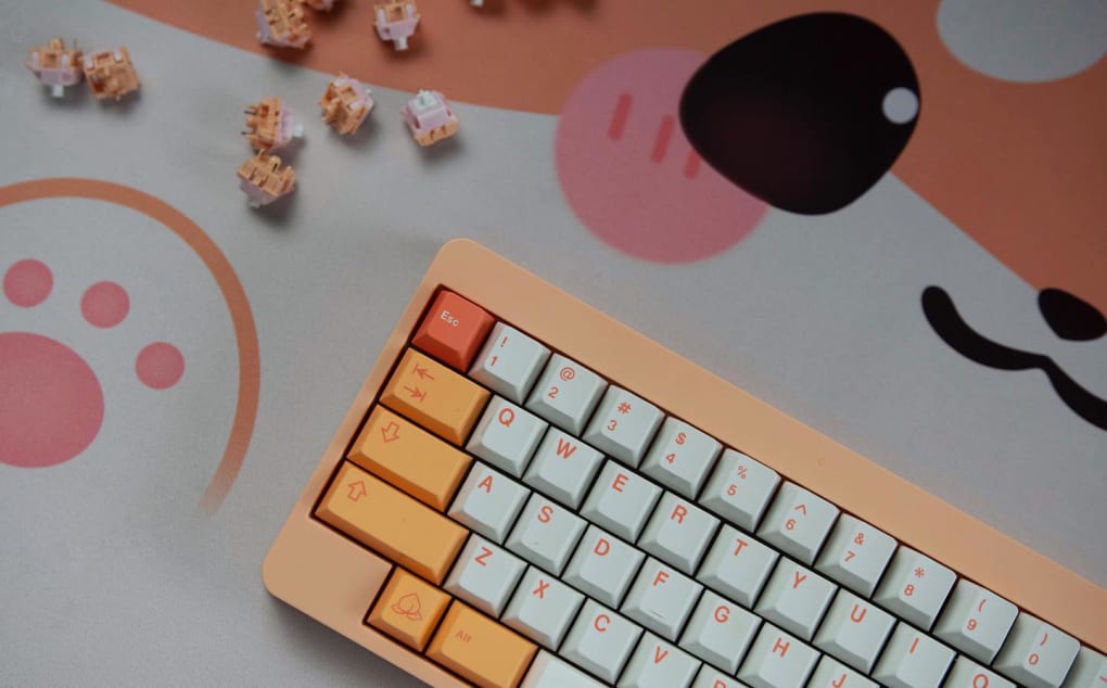 Cream desk mat top
