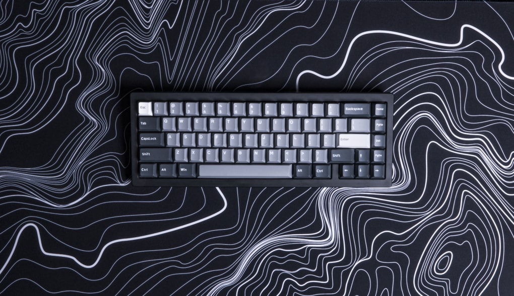 Black Yosemite Desk Mat