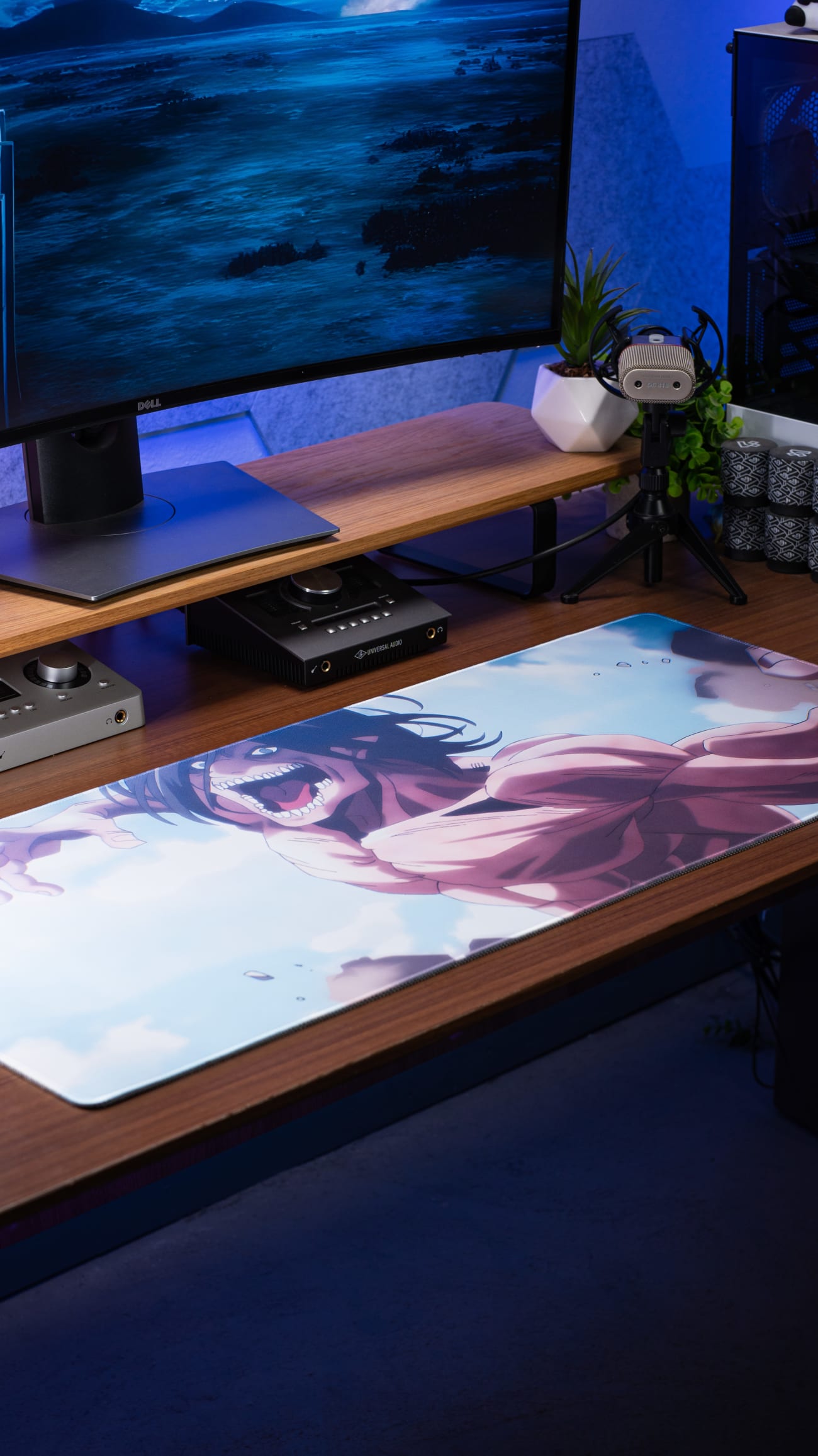 Attack on Titan Desk Mat Fighting Titan