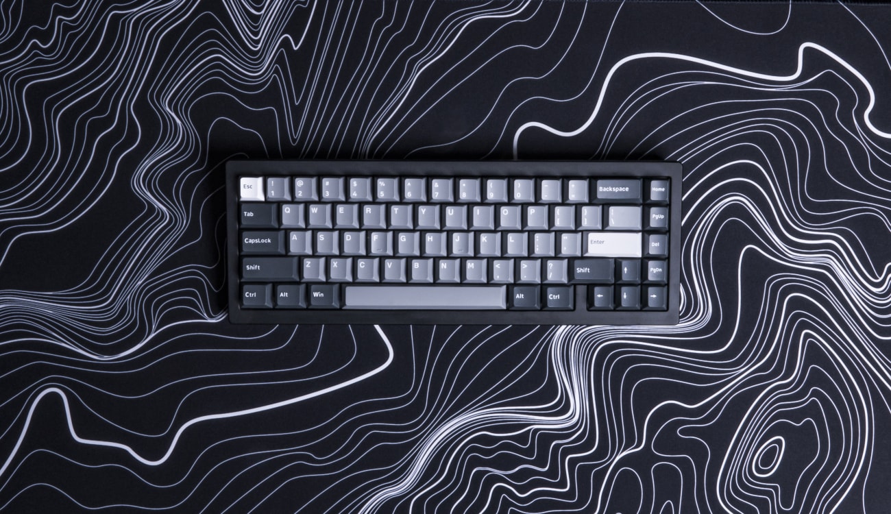 Black Yosemite Desk Mat