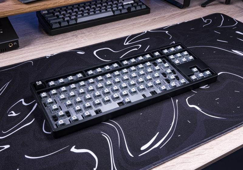 キーボード KBDFans Tiger 80 Lite Gaming KBDfans Tiger Lite Gaming TKL Keyboard – Divinikey