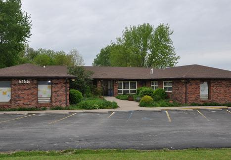 THE APPLE SCHOOL