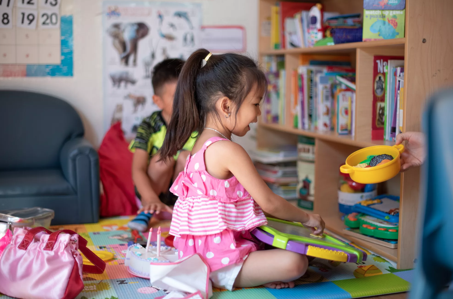 Smiles Childcare &amp; Wonderschool (中文&amp;英文)