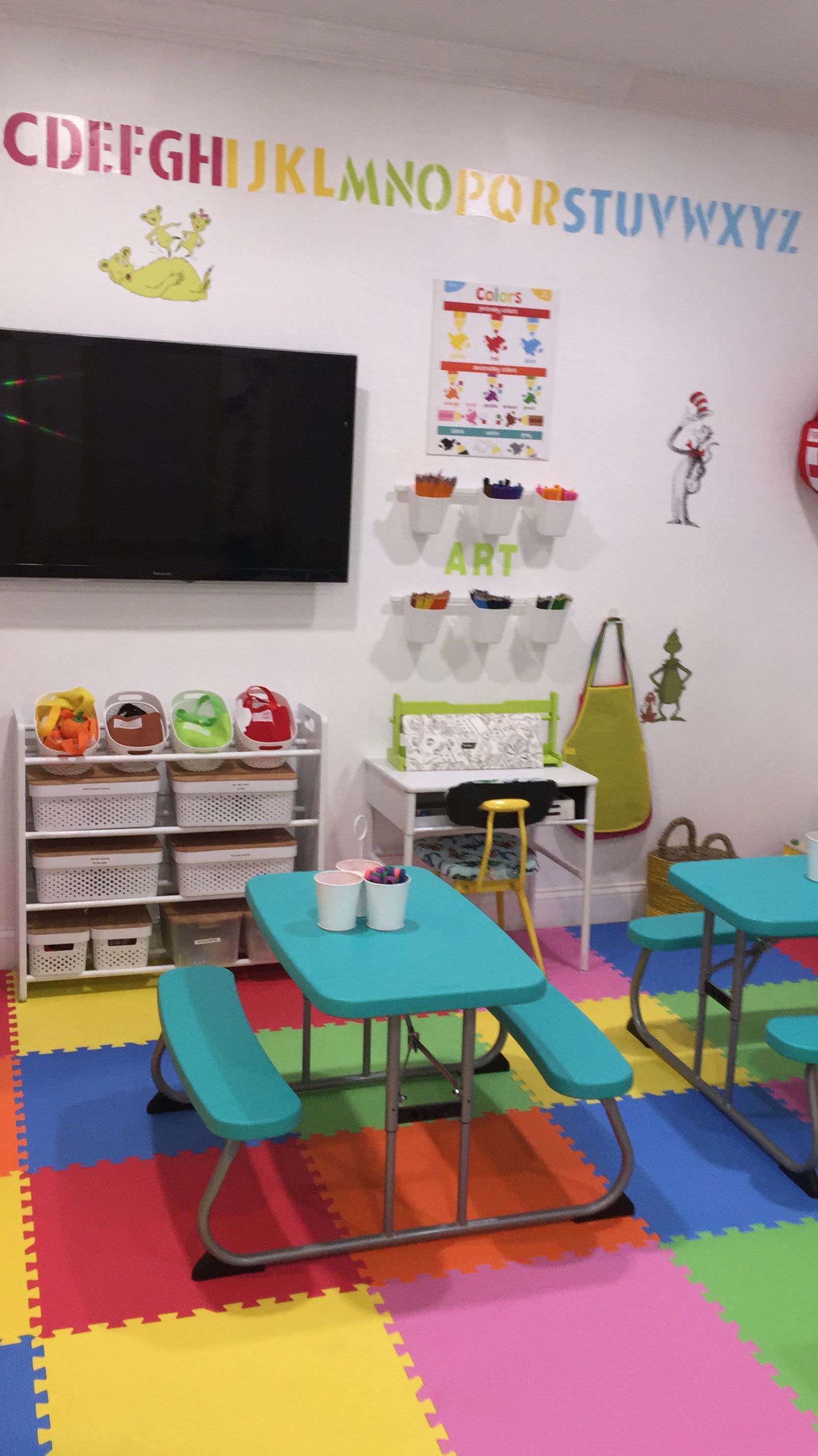 Ink &amp; graphic daycare