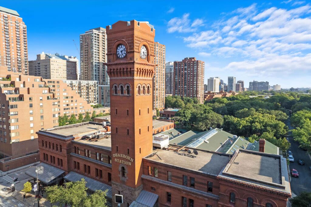 SOUTH LOOP MONTESSORI SCHOOL