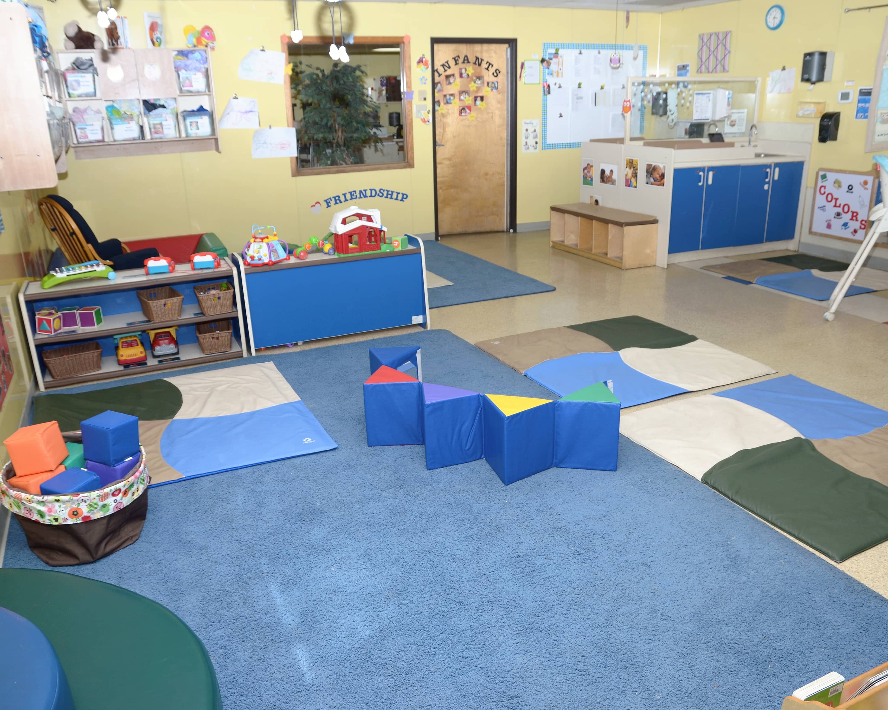 LA PETITE ACADEMY INC.