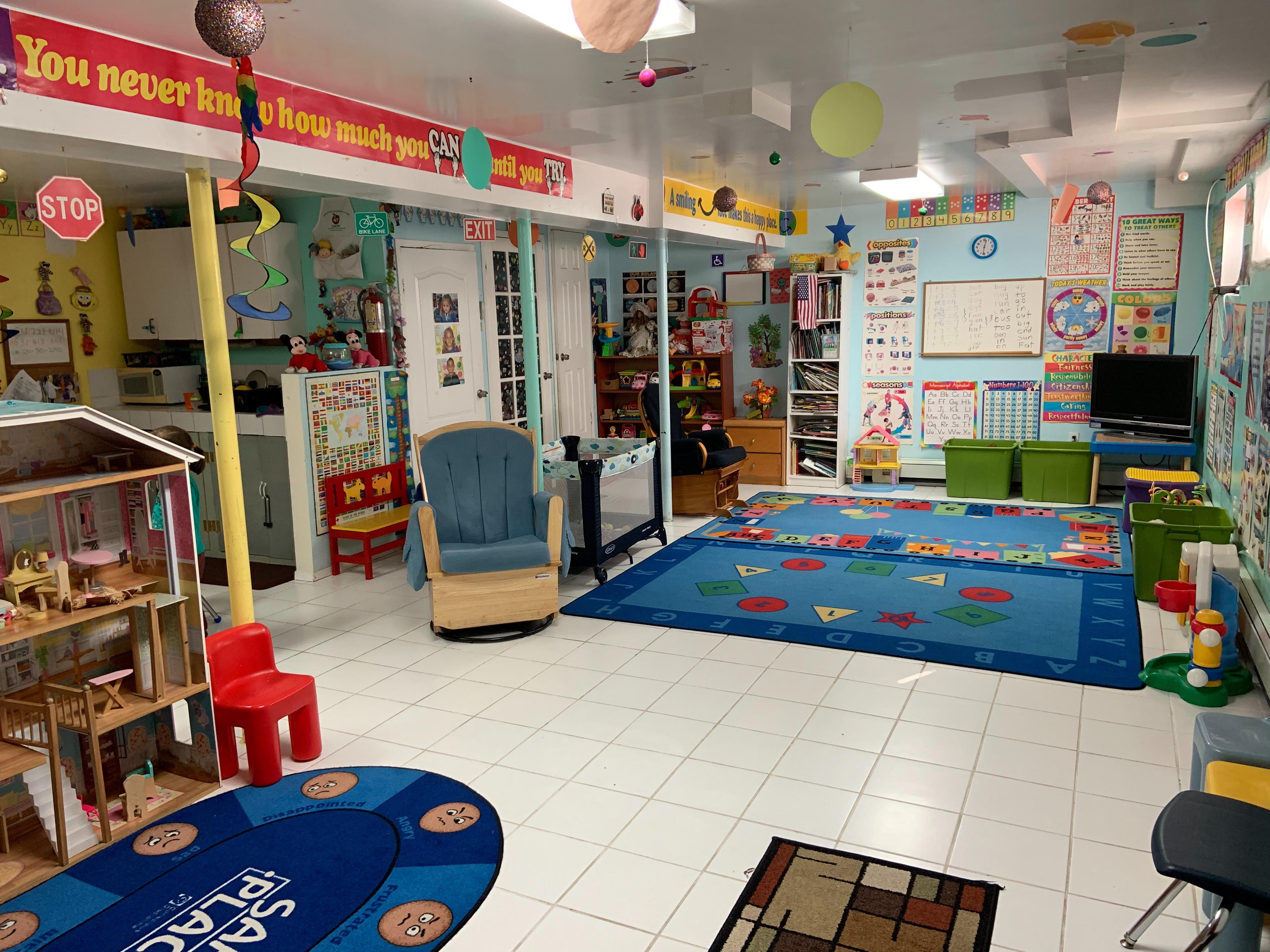 Day-Zee's Daycare &amp; Wonderschool