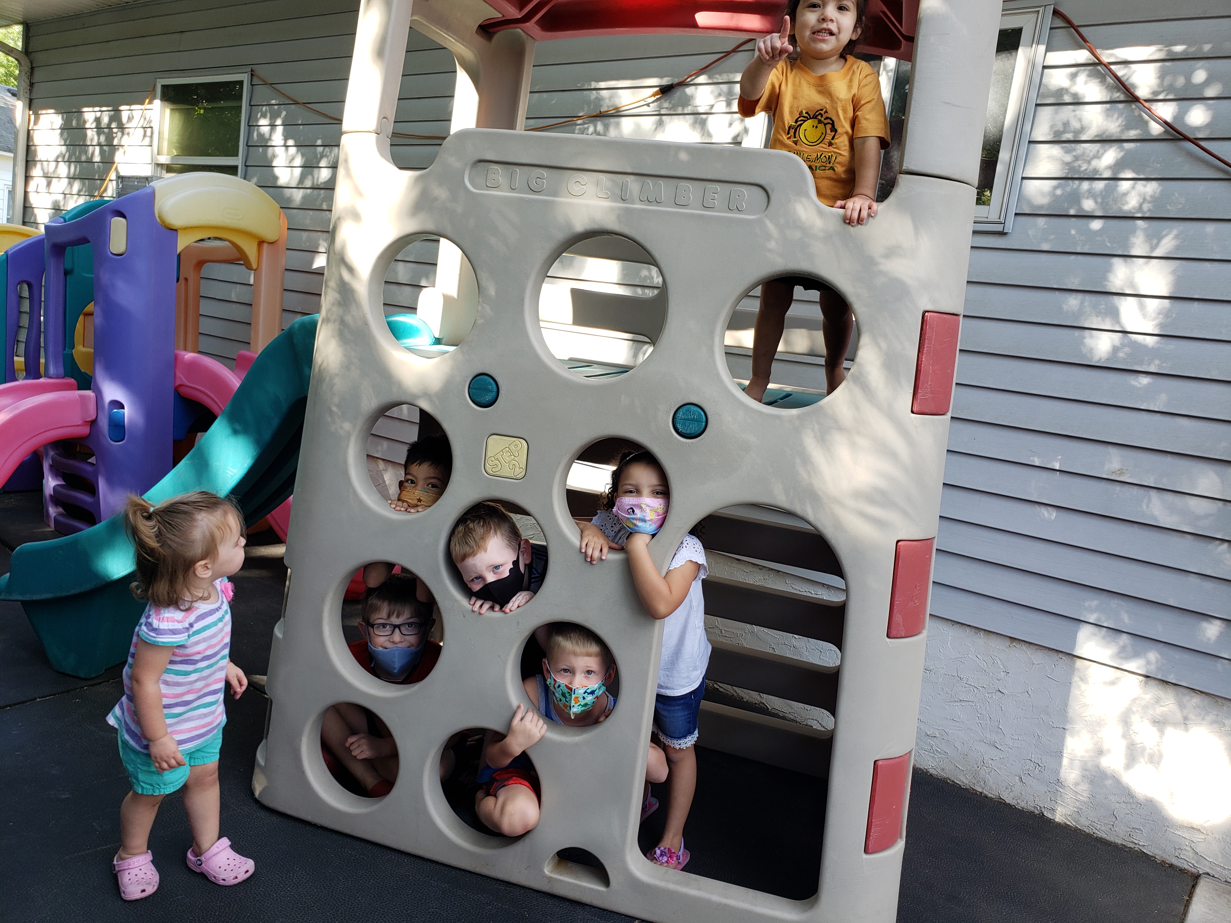 Lit'l Darlin DayCare