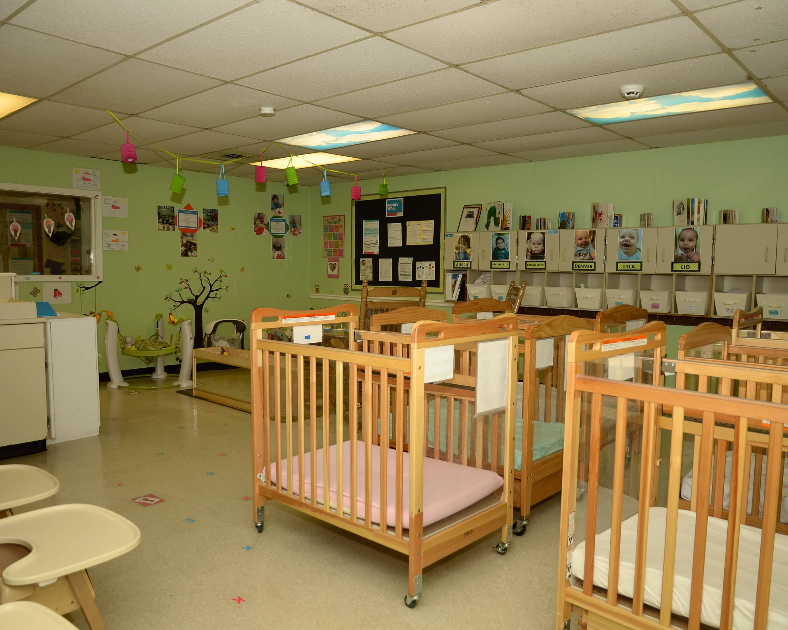 LA PETITE ACADEMY # 8